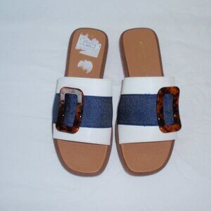 New Adrienne Vittadini Birdie Slip on Sliders Sandals Flats Sz 8.5 M White